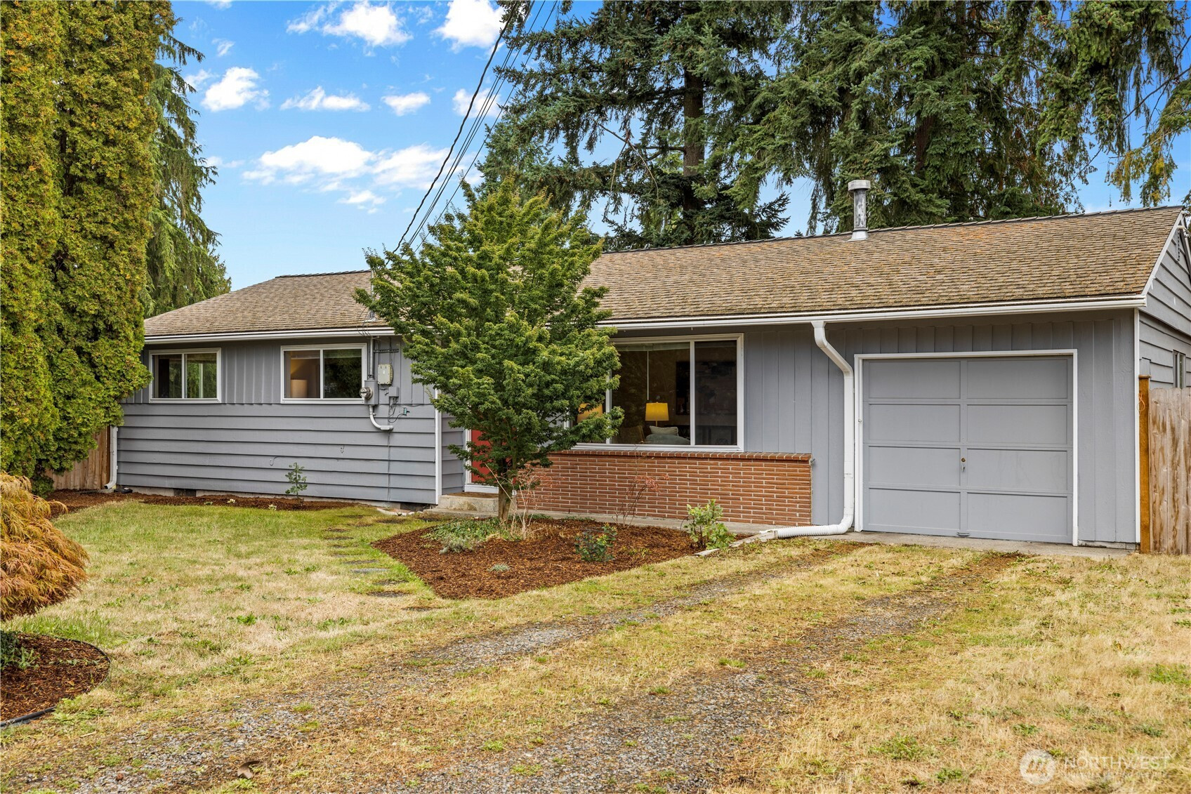 20431 W 20th Place, Lynnwood, WA 98036