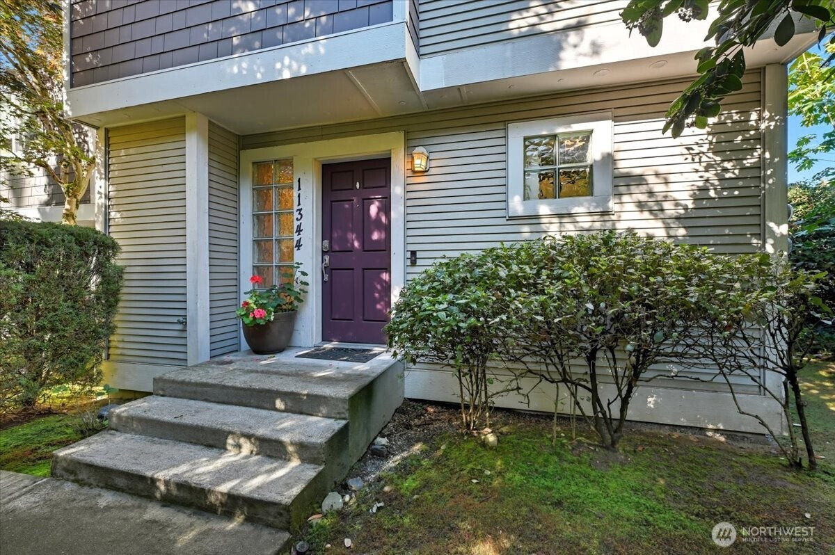 11344 NE 67th Street, Kirkland, WA 98033