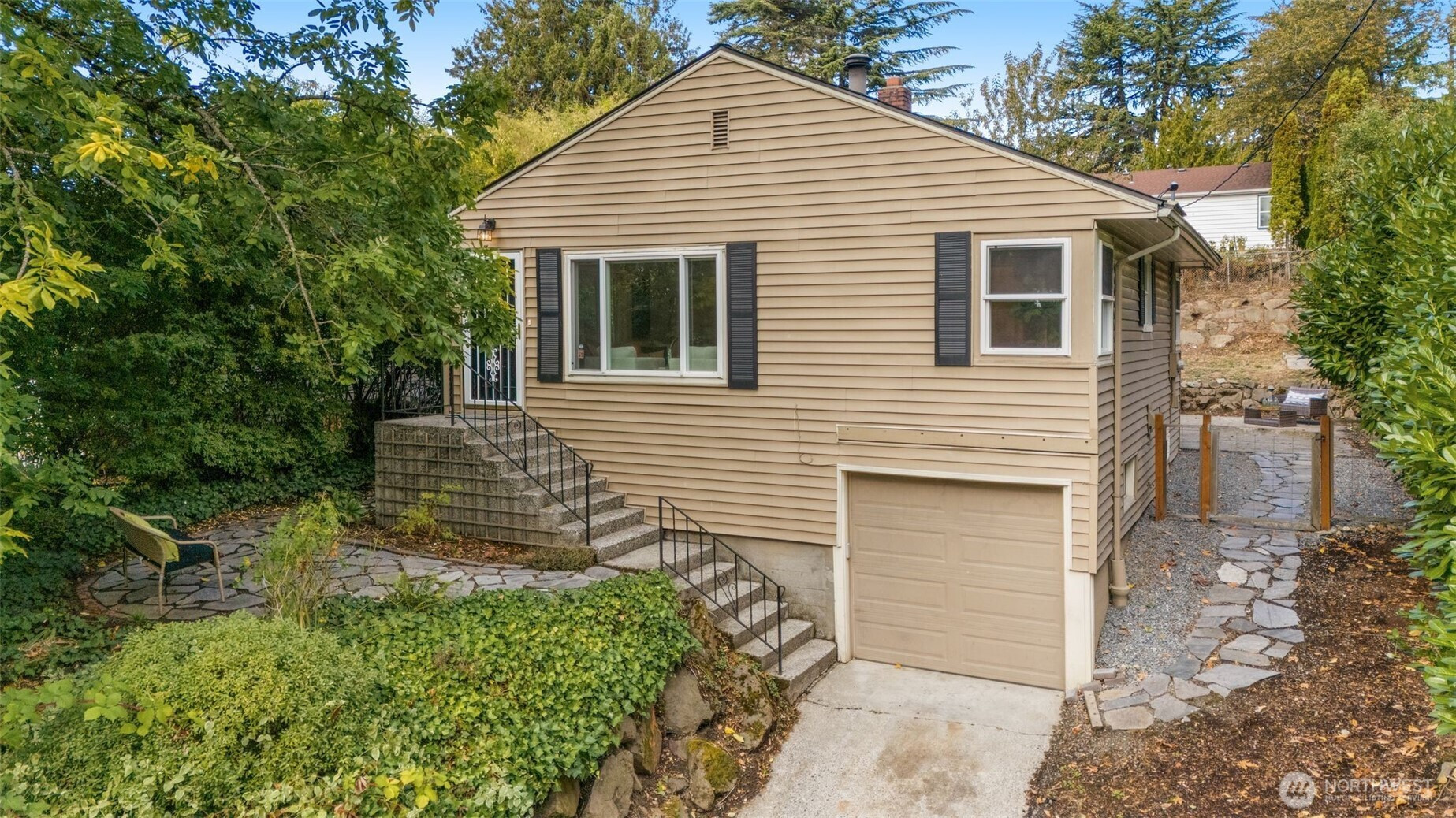 3928 S Pilgrim, Seattle, WA 98118