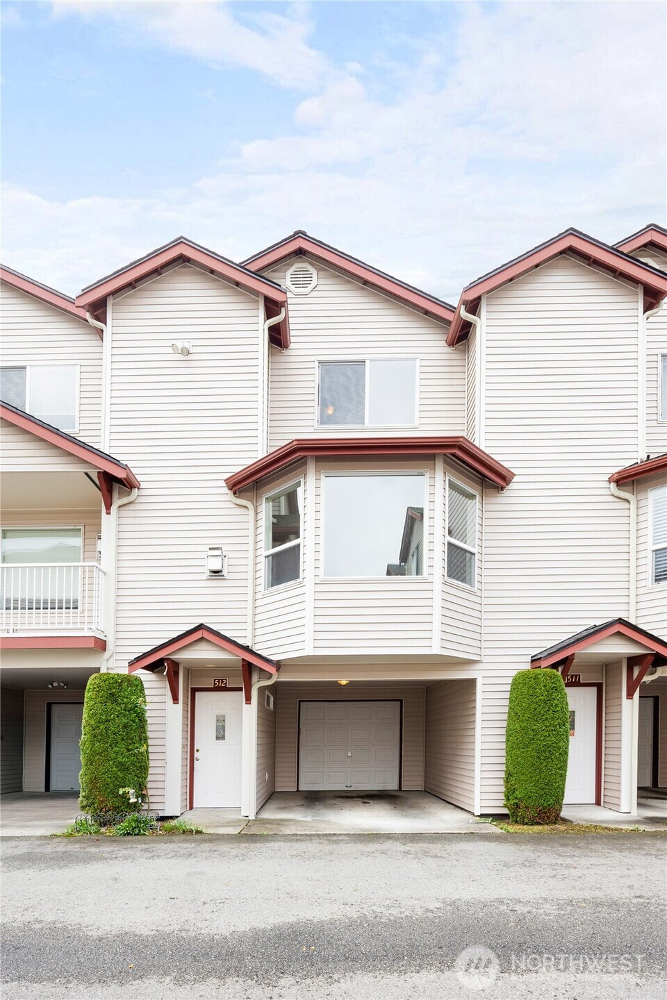 8823 Holly Drive, Everett, WA 98208