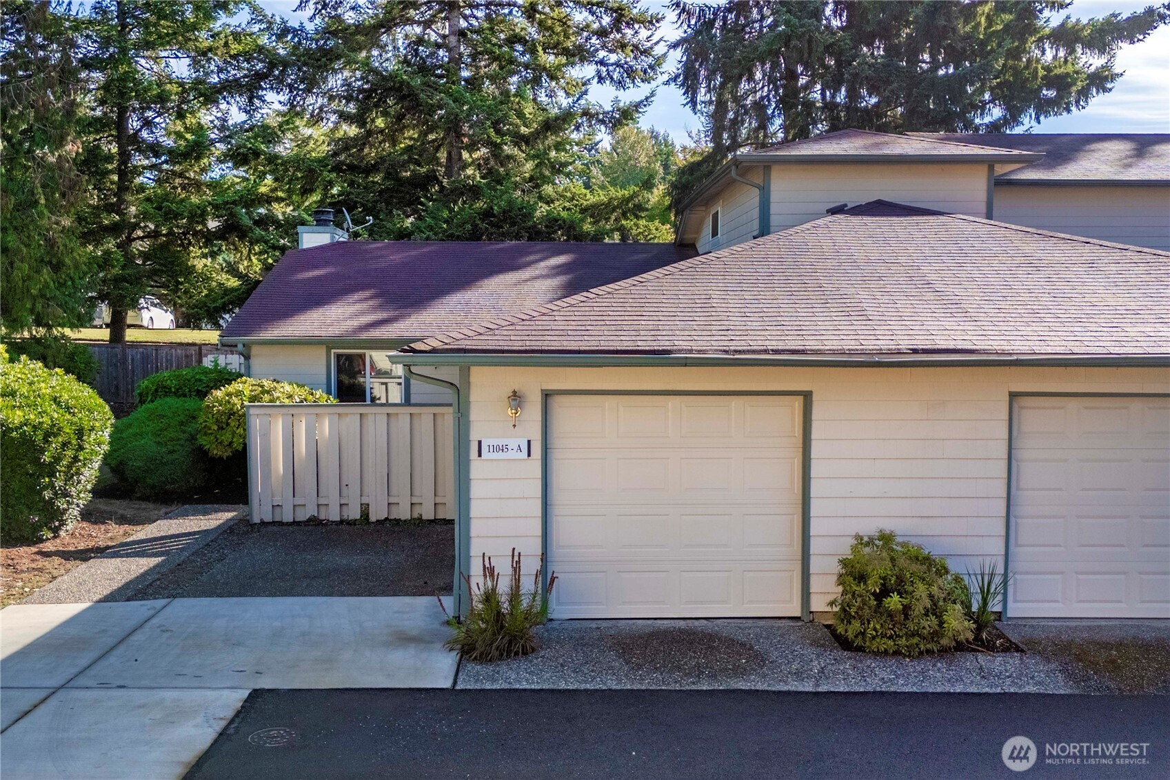 11045 SE 249th Court, Kent, WA 98030