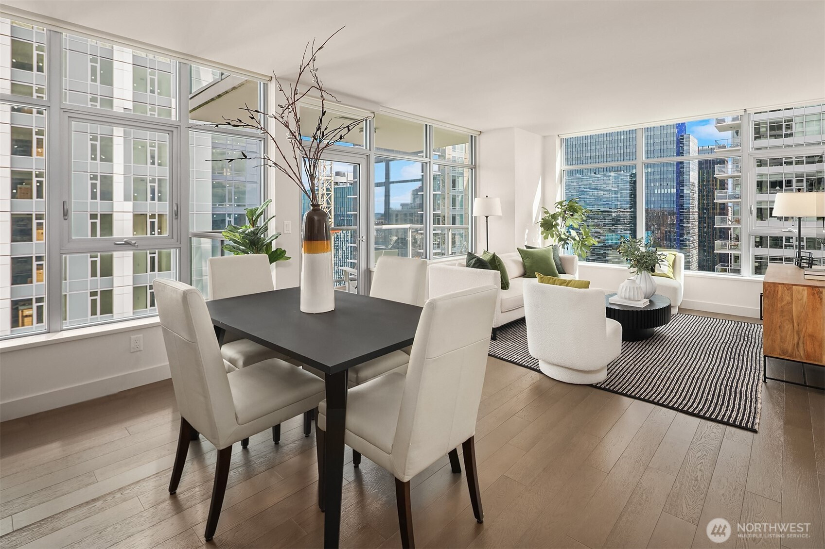 583 Battery Street, Seattle, WA 98121