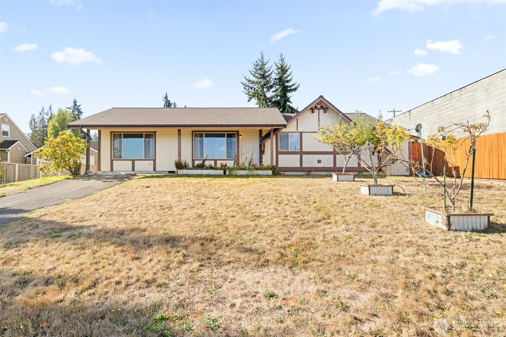 934 W 13th Street, Port Angeles, WA 98363