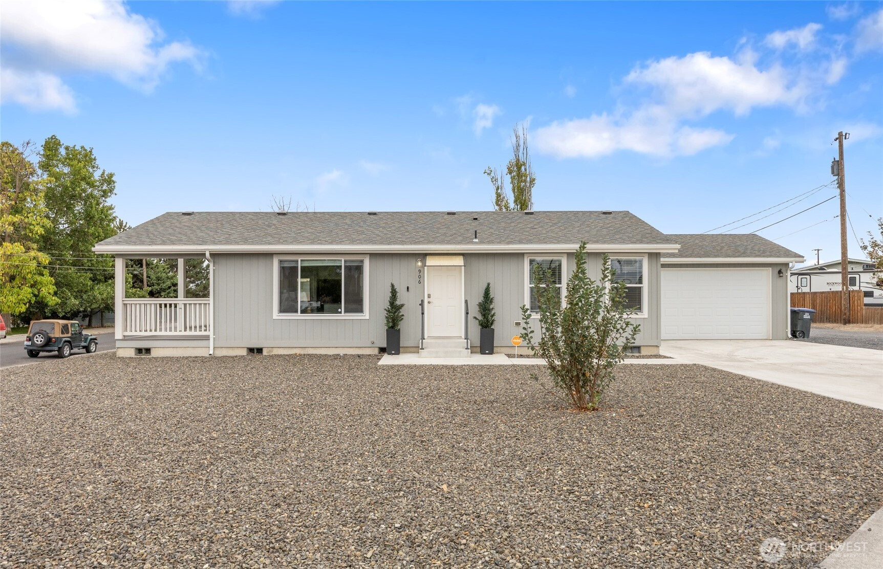 906 S C Street, Moses Lake, WA 98837