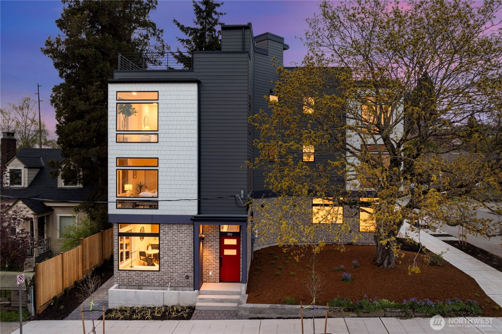 816 NE 70th Street, Seattle, WA 98115