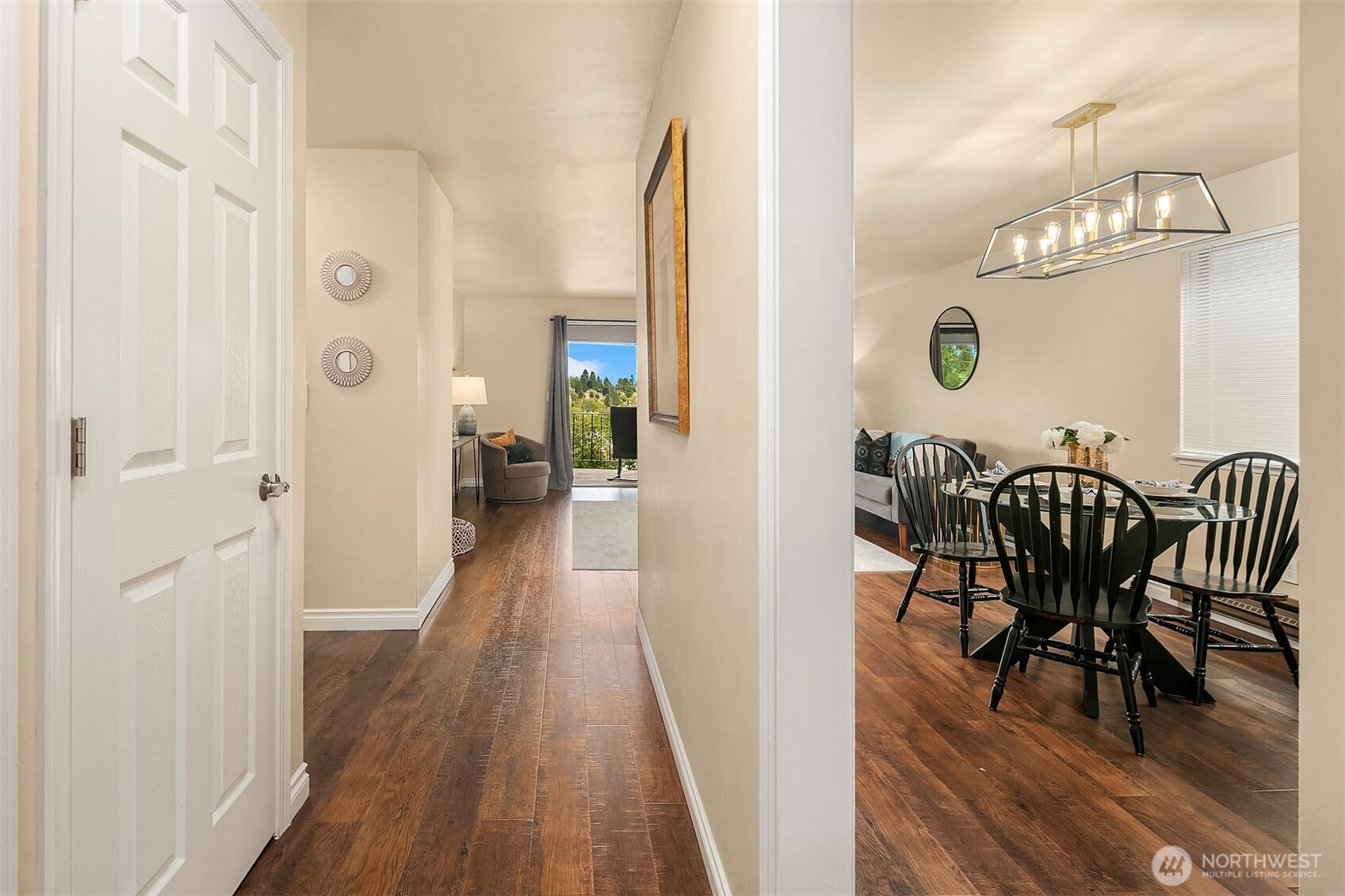 5220 21st Avenue NE, Seattle, WA 98105