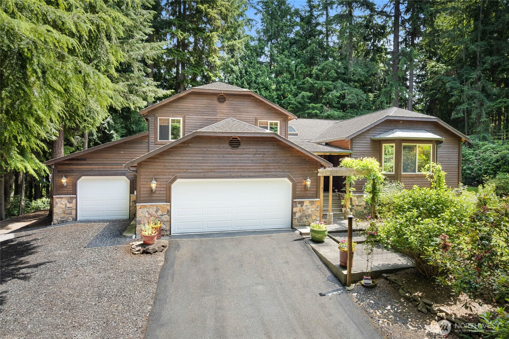 19812 163rd Avenue NE, Woodinville, WA 98072