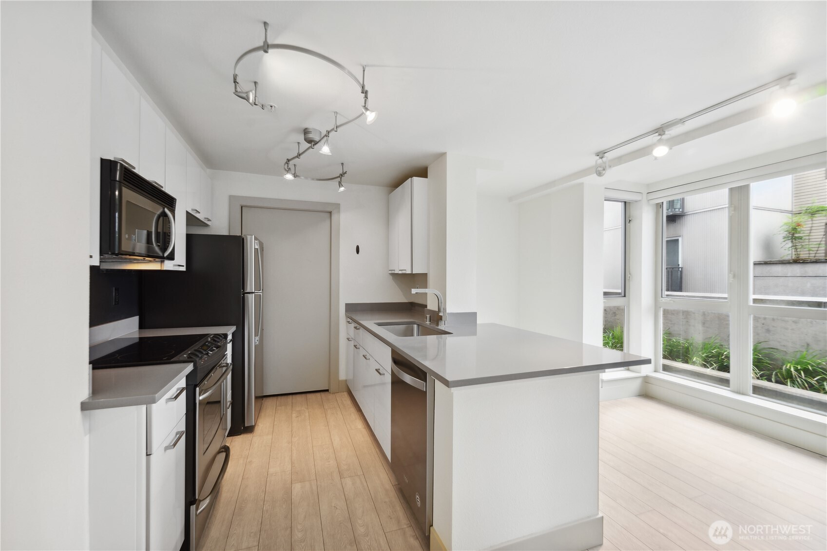 1420 E Pine Street, Seattle, WA 98122