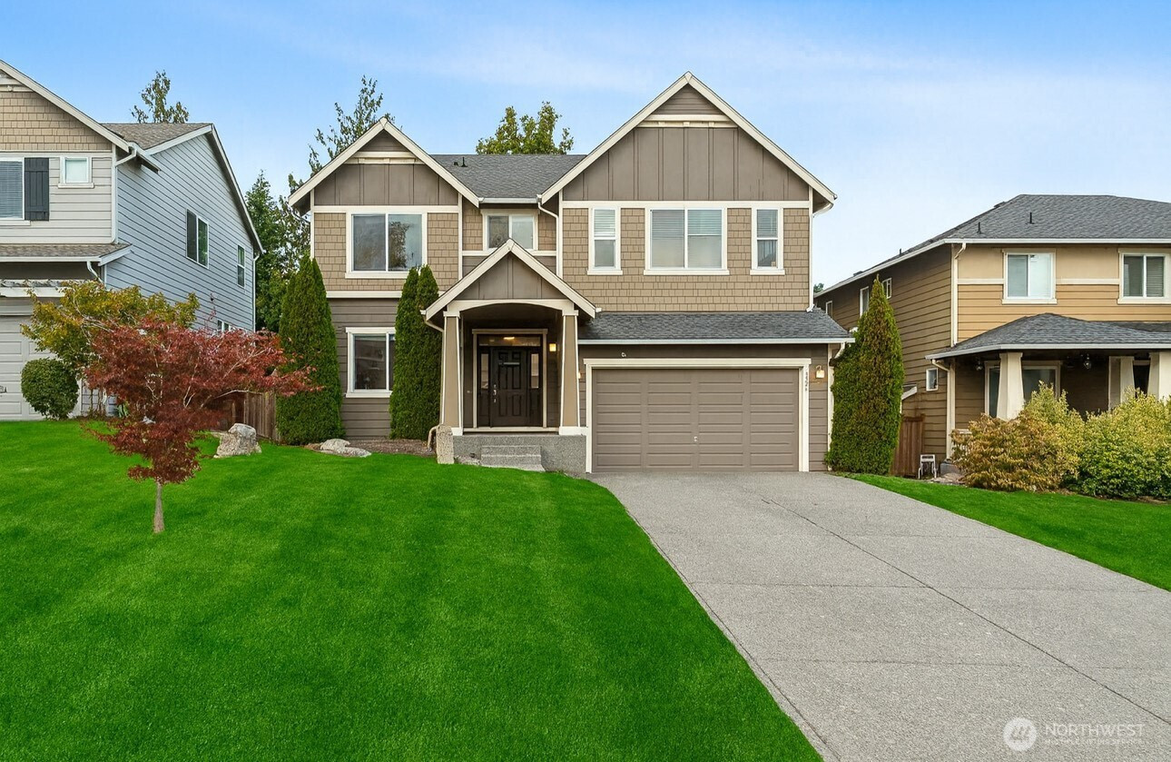 9526 S 235th Place, Kent, WA 98031