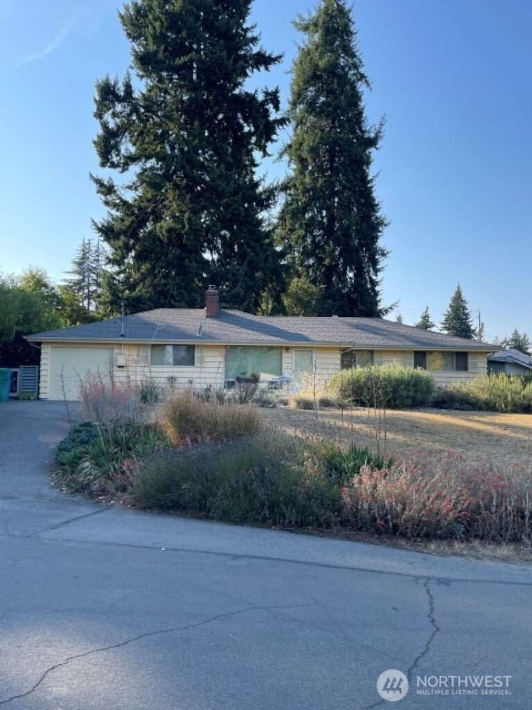 15541 Palatine Avenue N, Shoreline, WA 98133