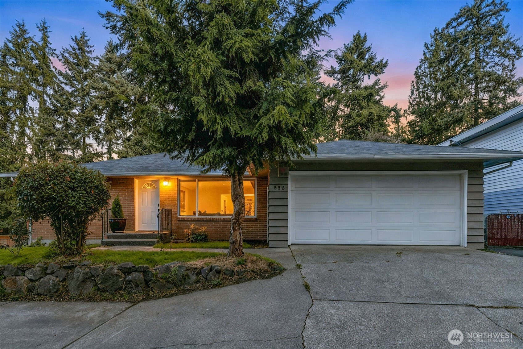 836 SW 128th Street, Seattle, WA 98146