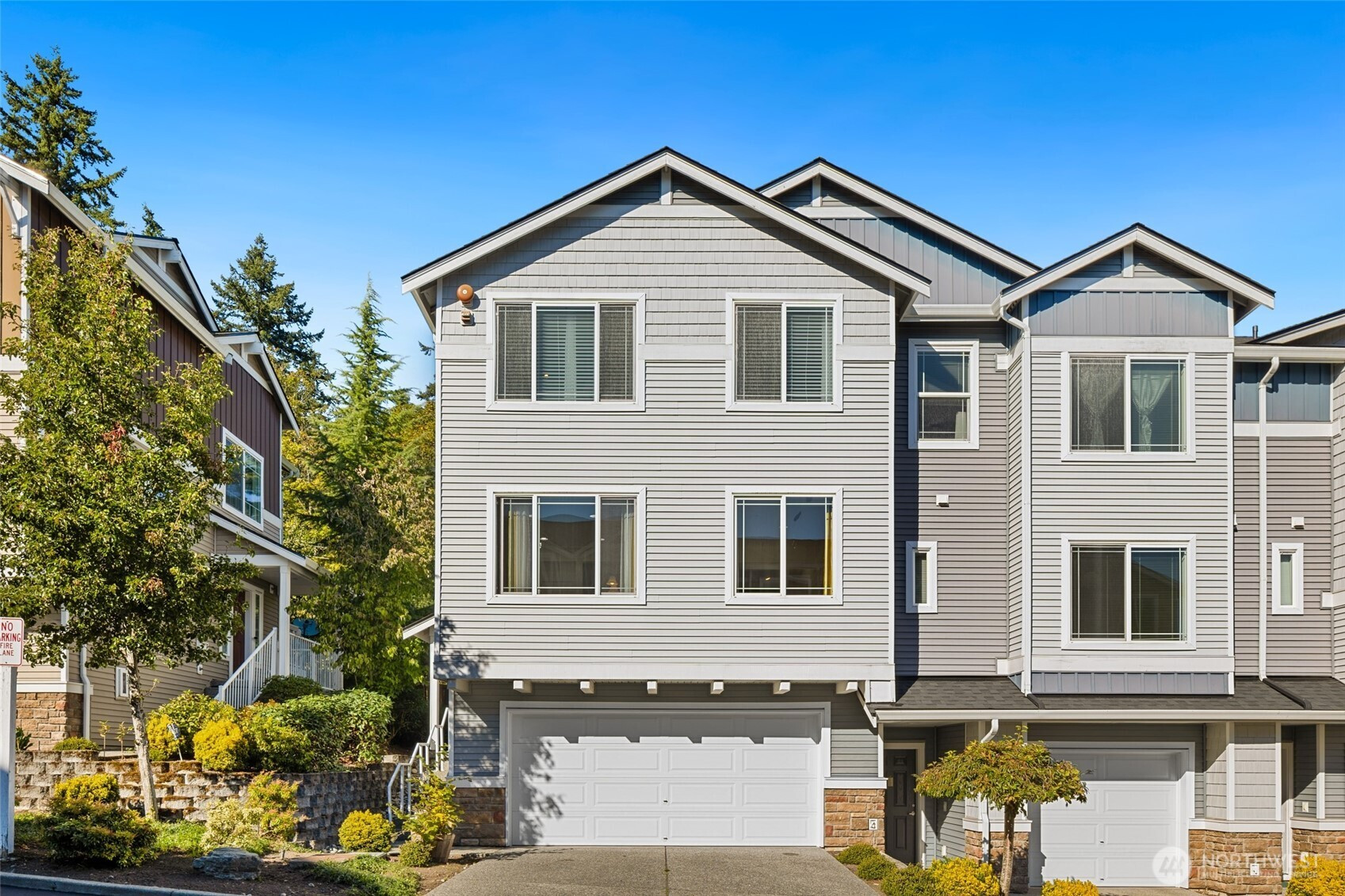 15720 Manor Way, Lynnwood, WA 98087