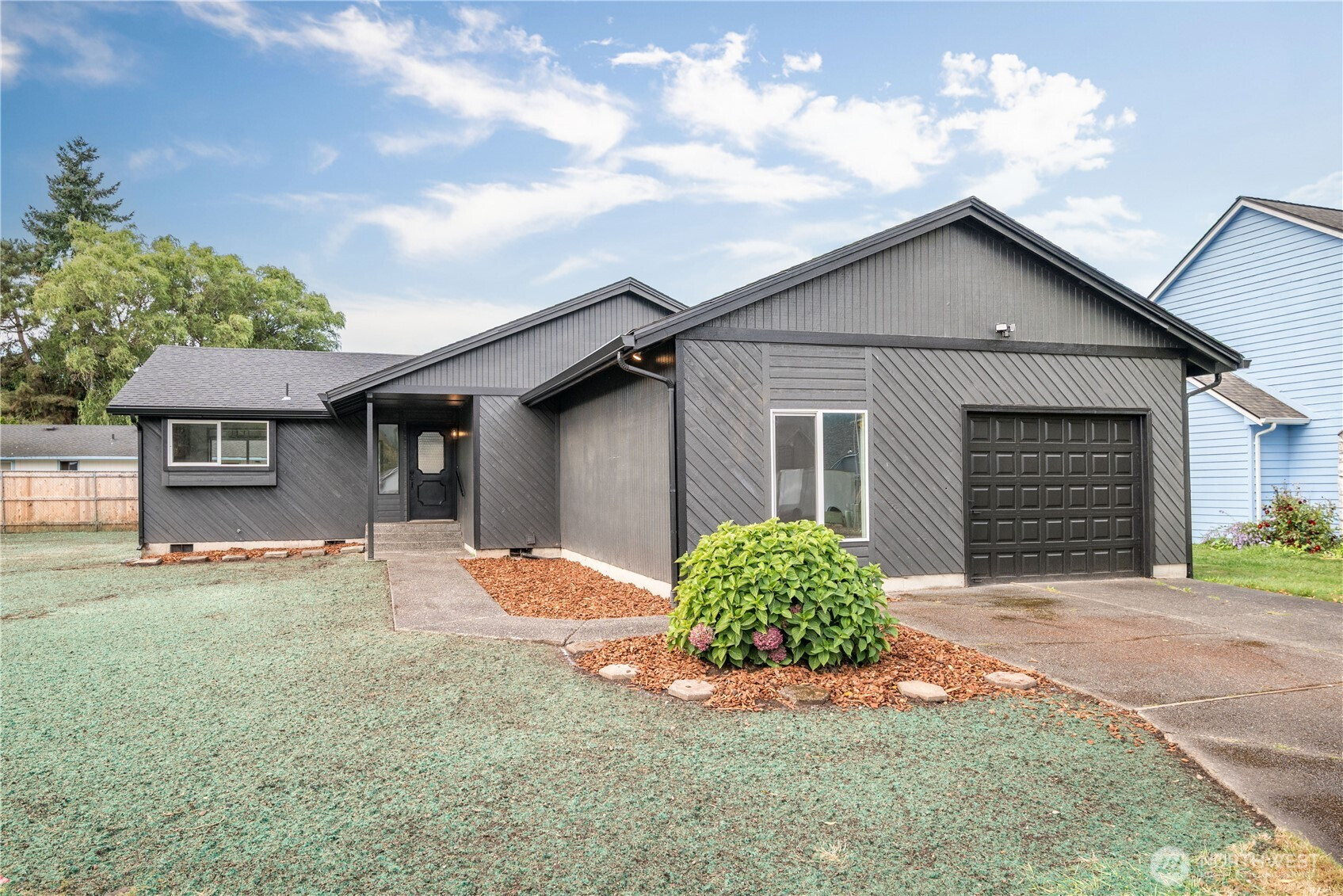 2421 Hickory Avenue, Longview, WA 98632