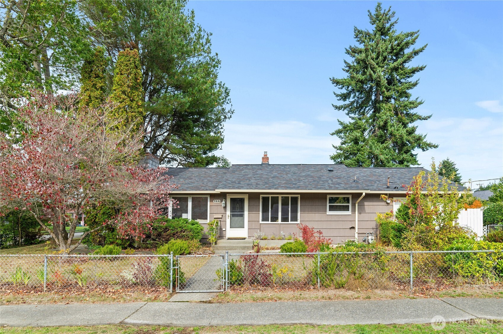 944 E 30th Street, Bremerton, WA 98310