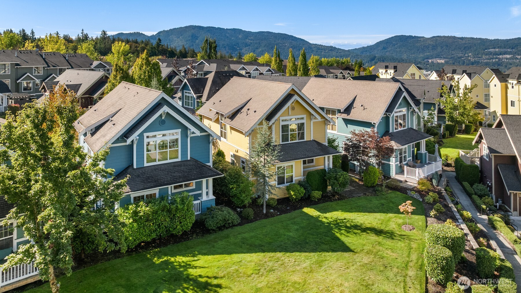 1912 NE Kincaid Walk, Issaquah, WA 98029