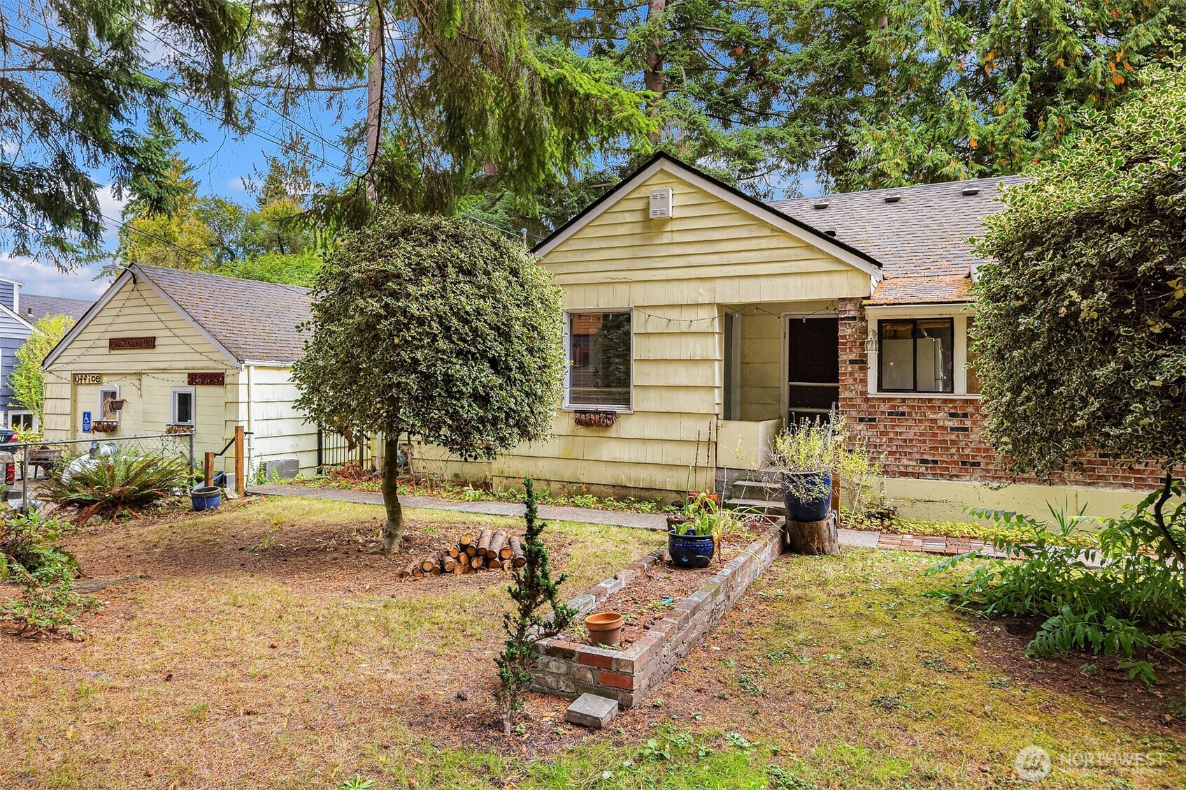 15010 Ashworth Avenue N, Shoreline, WA 98133