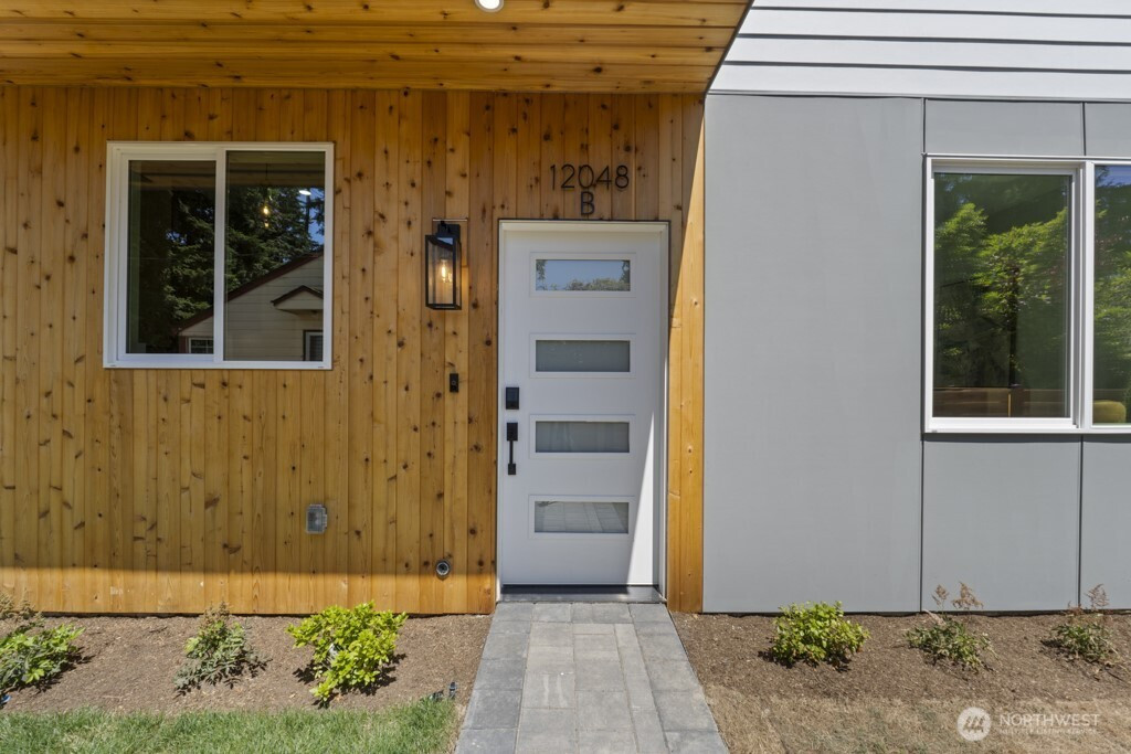 12048 5th Avenue NE, Seattle, WA 98125