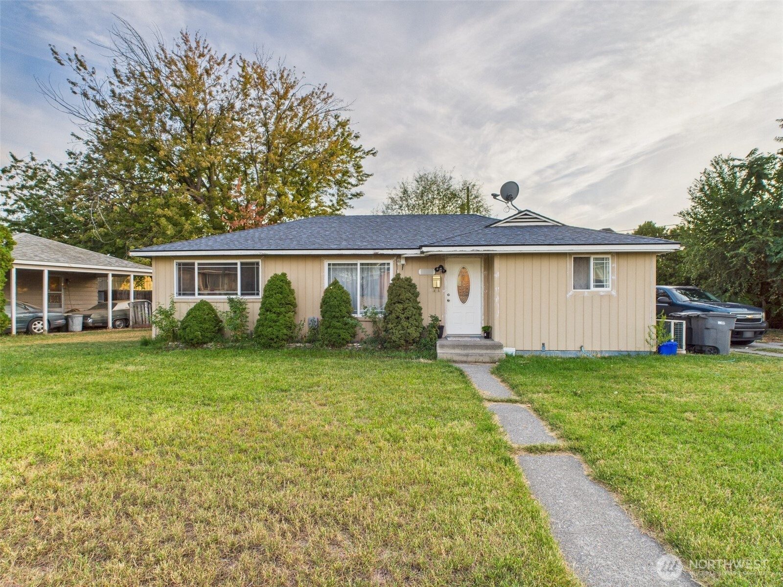 626 S Everett Street, Kennewick, WA 99336