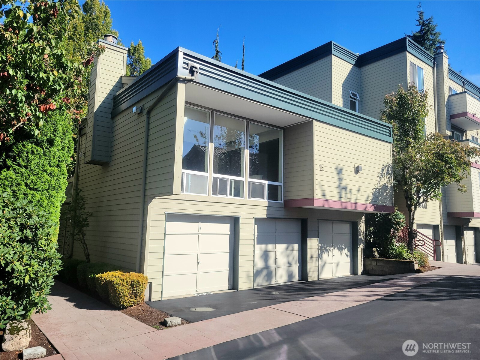 18100 15th Avenue NE, Shoreline, WA 98155