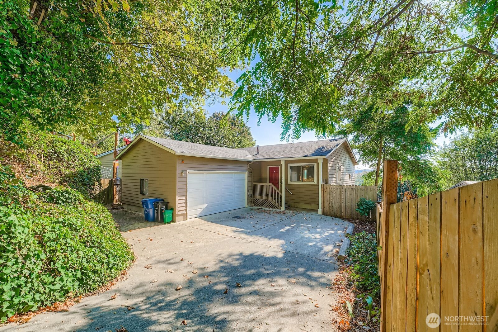 3727 S Pilgrim Street, Seattle, WA 98118