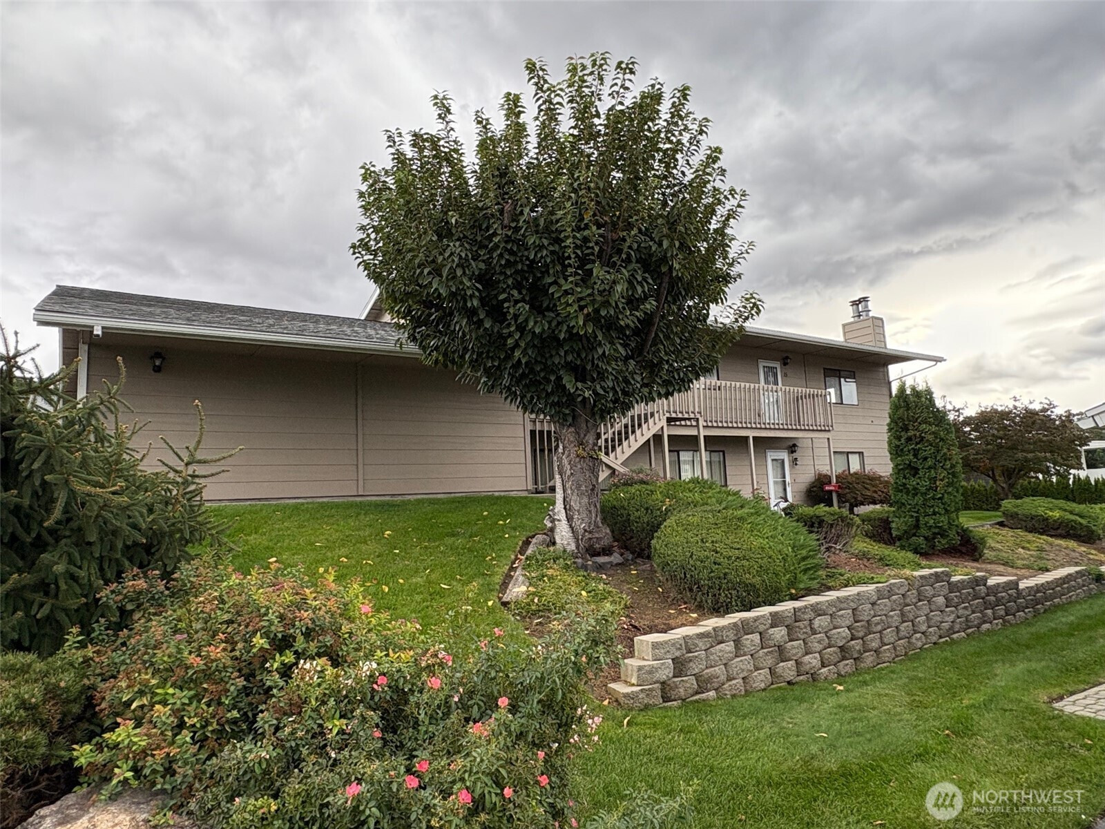 1352 Eastmont Avenue, East Wenatchee, WA 98802