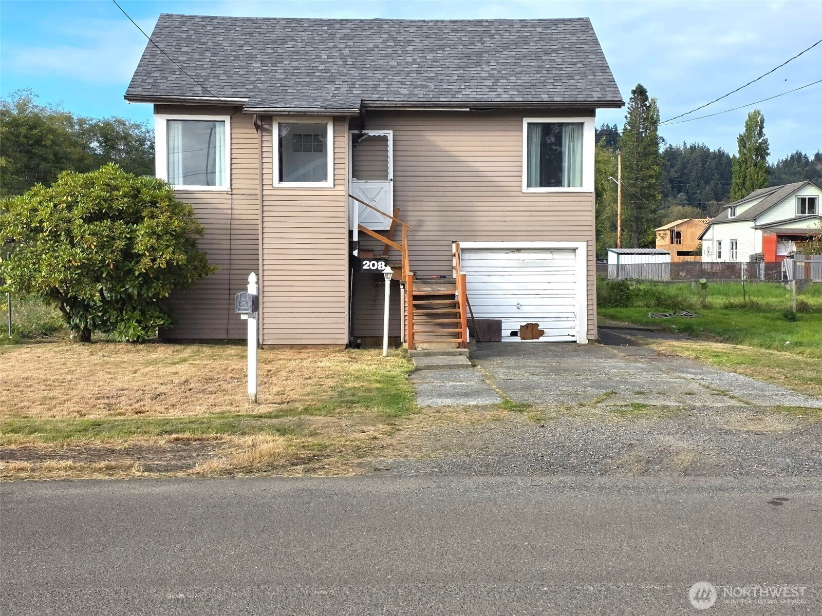 208 E King ST, Aberdeen, WA 98520
