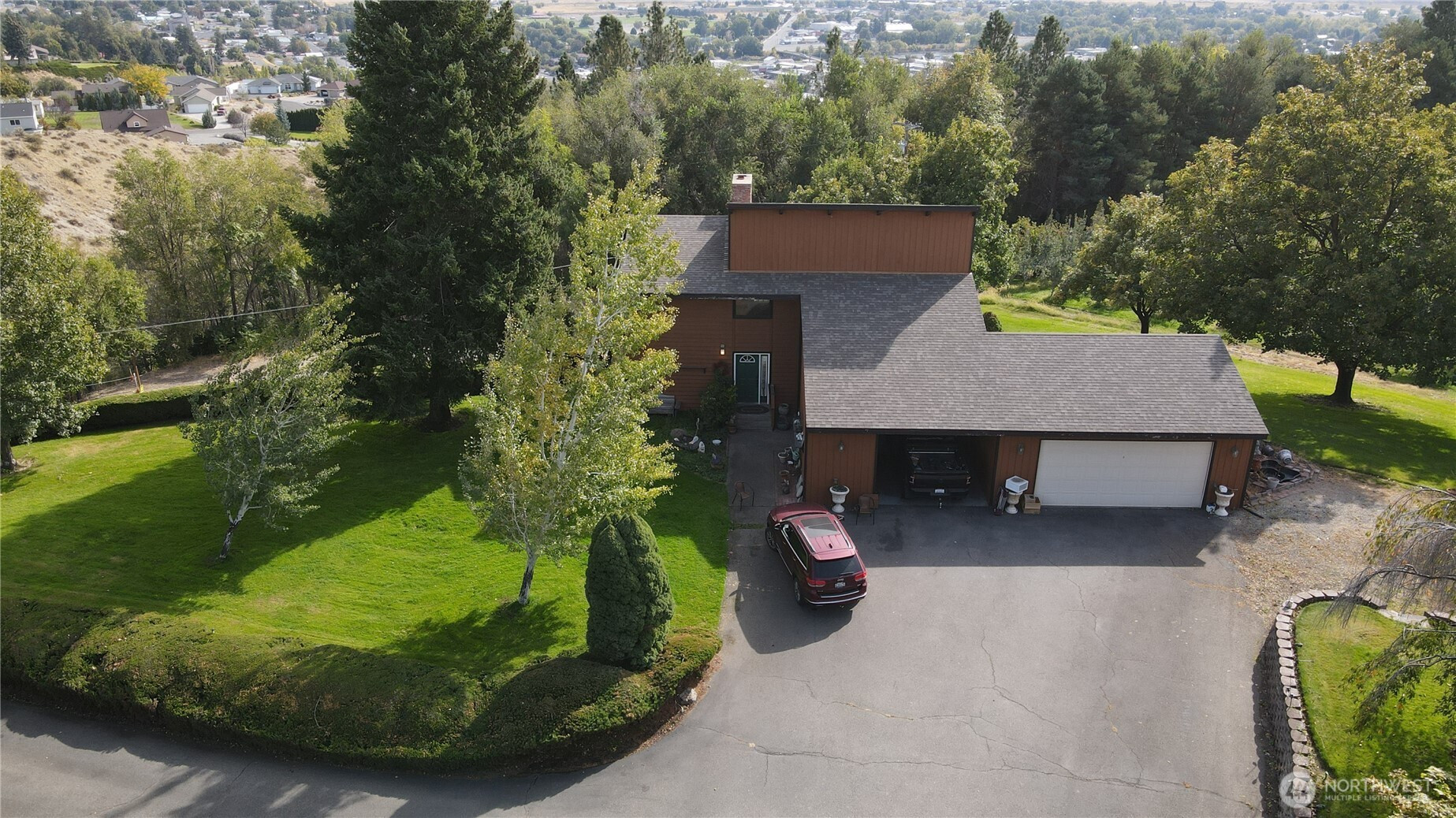 14 Hahn Road, Omak, WA 98841