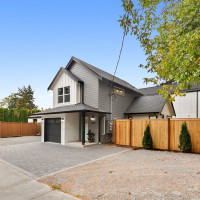 13005 1st Avenue NE, Seattle, WA 98125