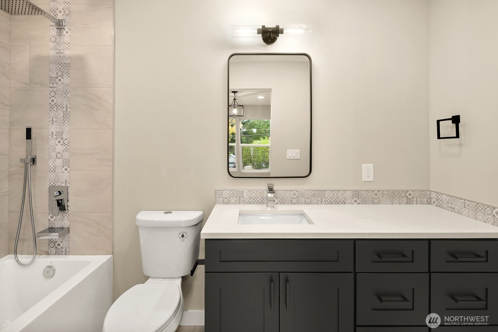 13005 1st Avenue NE, Seattle, WA 98125