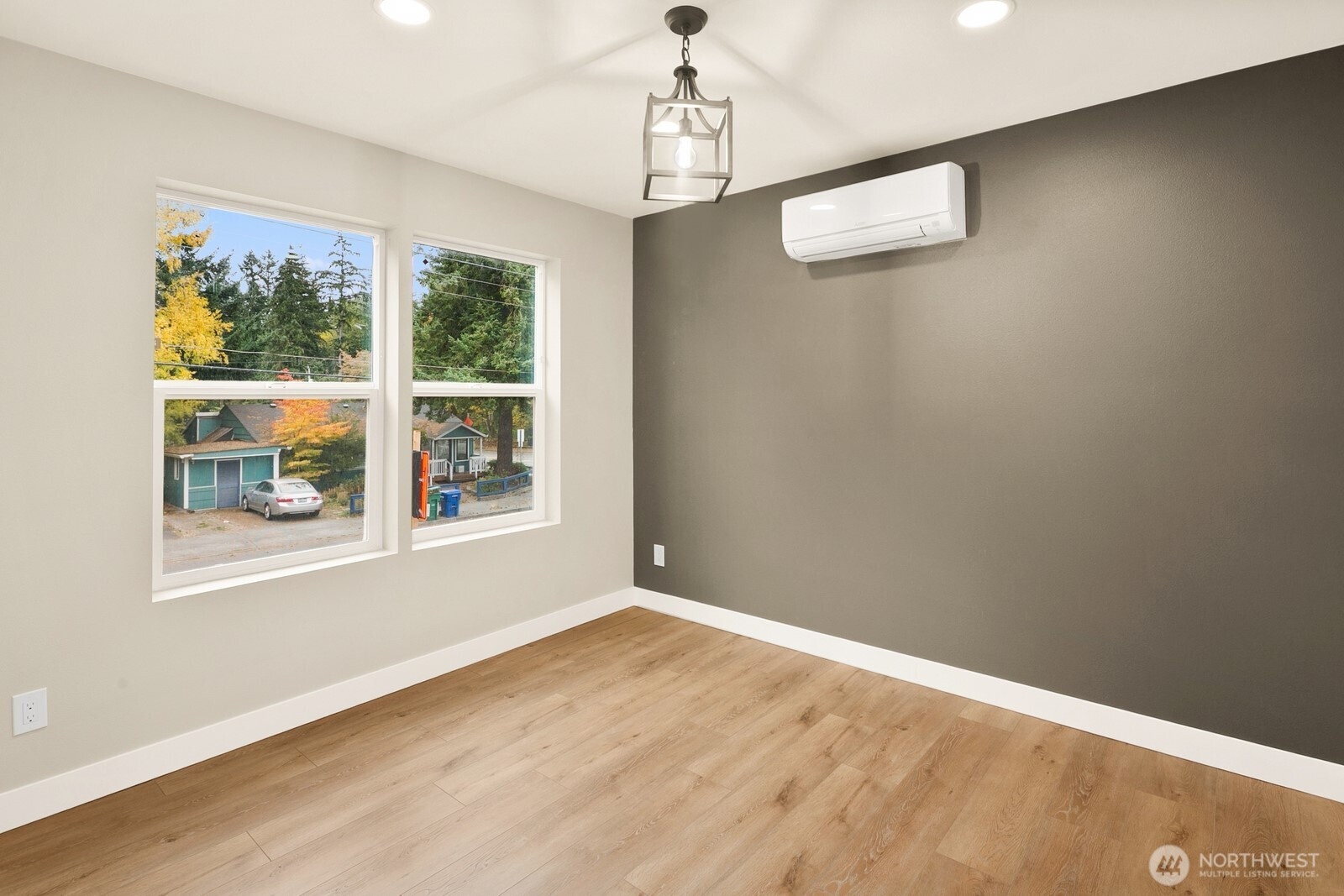 13005 1st Avenue NE, Seattle, WA 98125