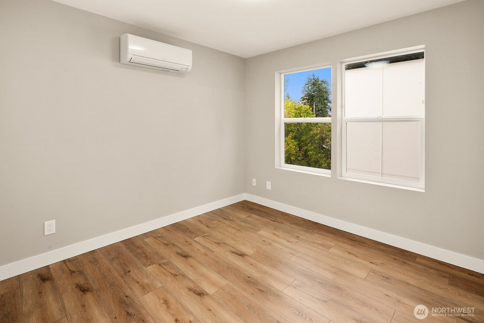 13005 1st Avenue NE, Seattle, WA 98125