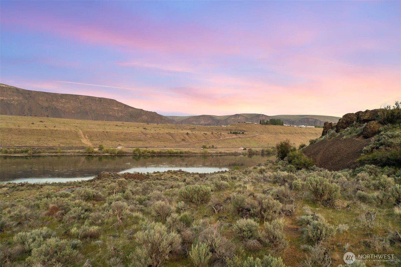 109 Stagecoach Lane, Malaga, WA 98828