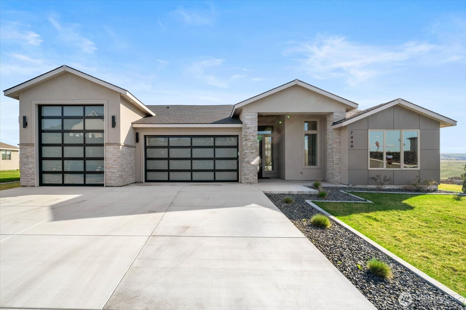 7440 W 22nd Place, Kennewick, WA 99338