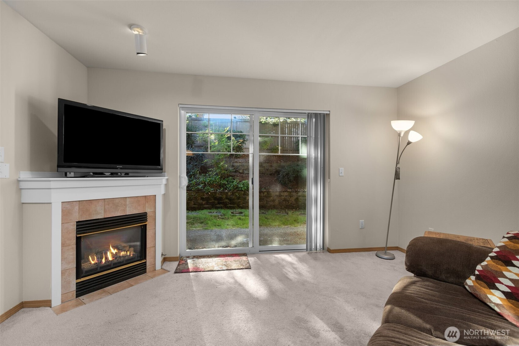 1001 W Casino Road, Everett, WA 98204