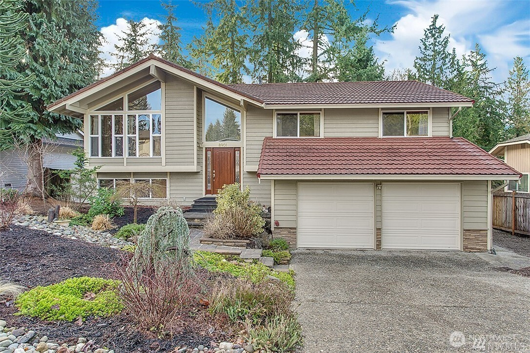8901 NE 144th Street, Kirkland, WA 98034