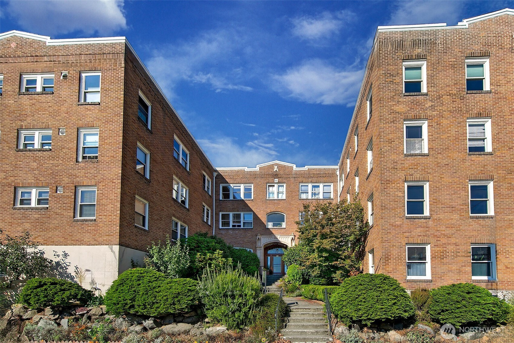 220 W Olympic Place, Seattle, WA 98119