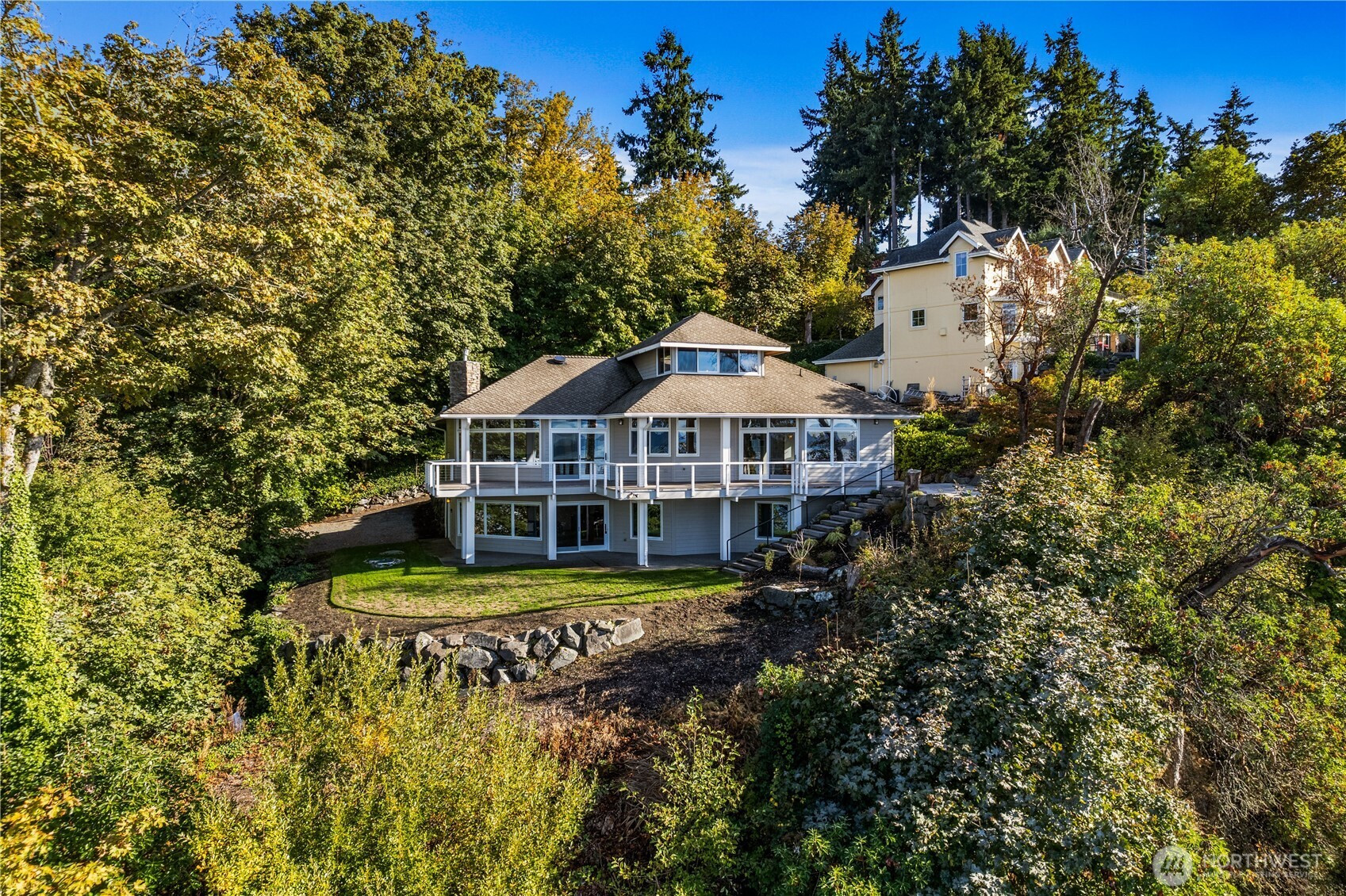 8204 East Side Drive NE, Tacoma, WA 98422