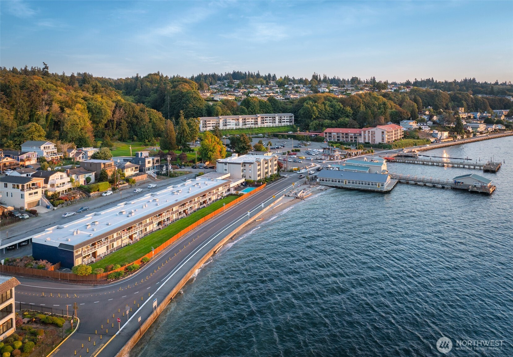 28120 Redondo Beach Drive S, Des Moines, WA 98198