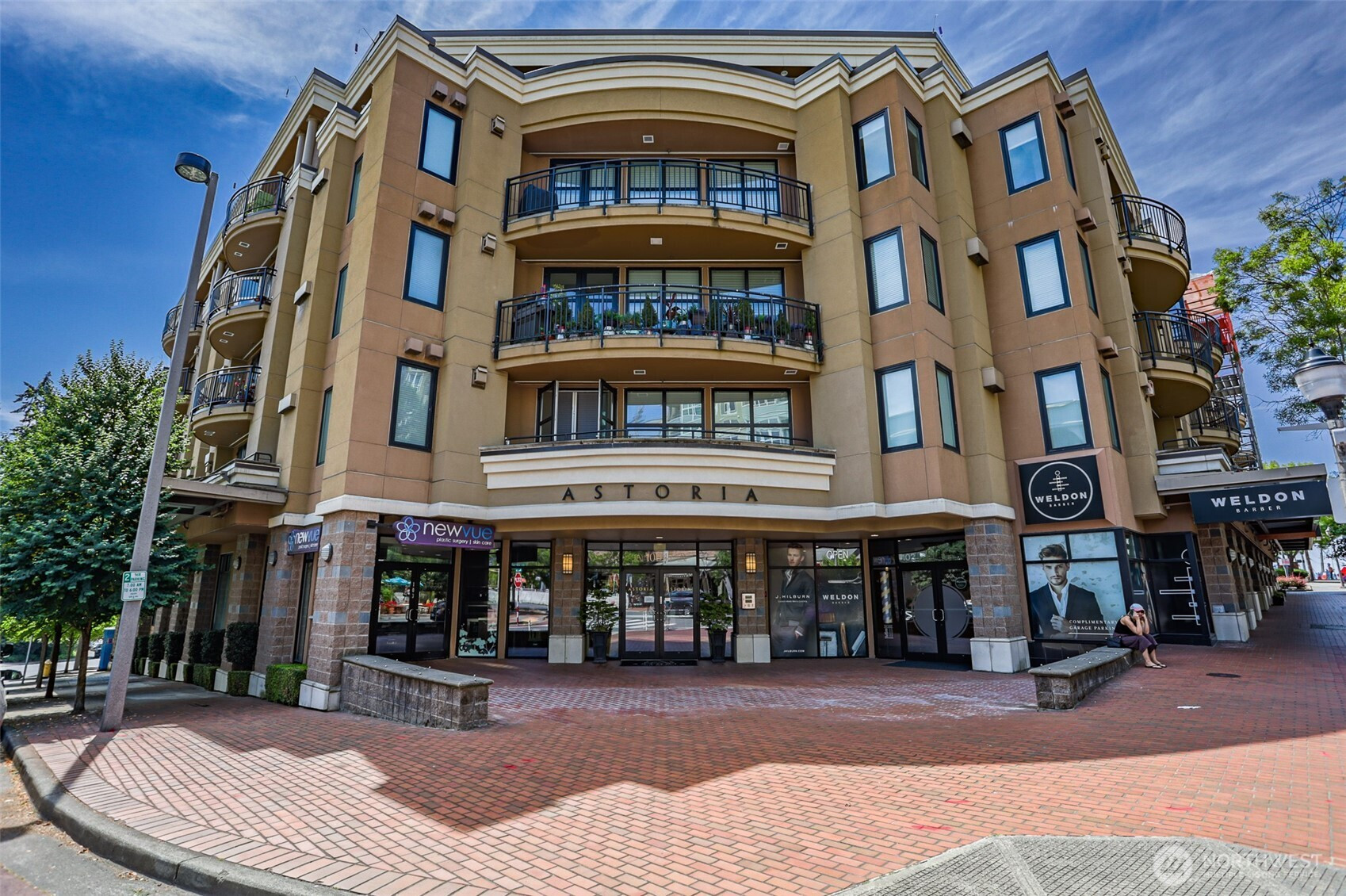 10047 Main Street, Bellevue, WA 98004
