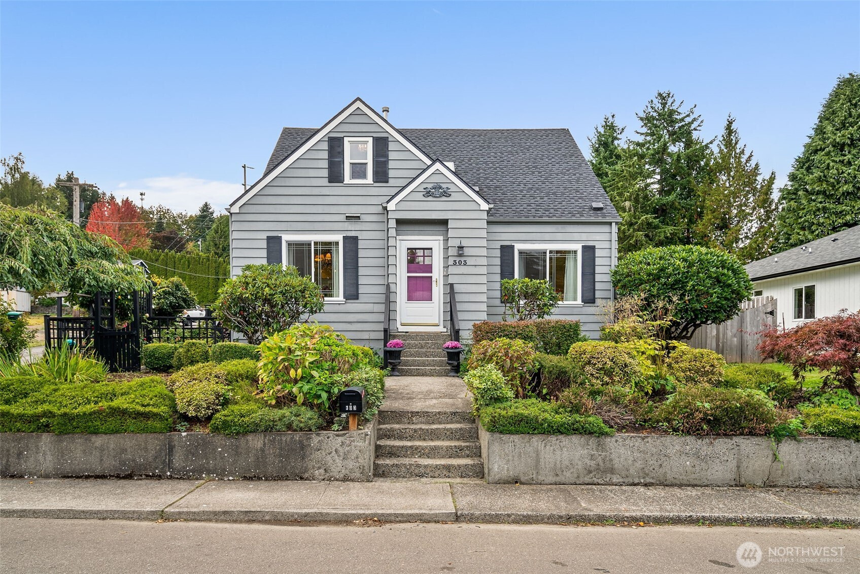 303 N 6th Avenue SW, Tumwater, WA 98512