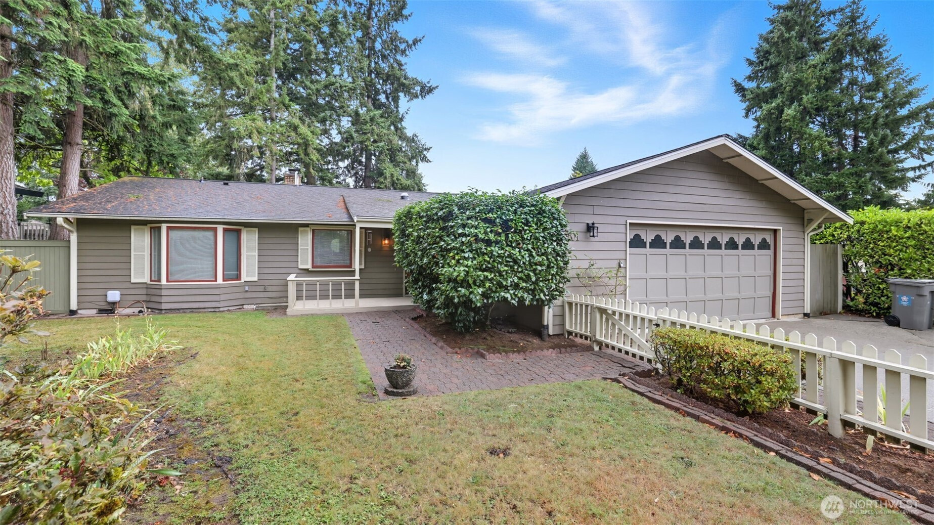 2001 Camas Court SE, Renton, WA 98055