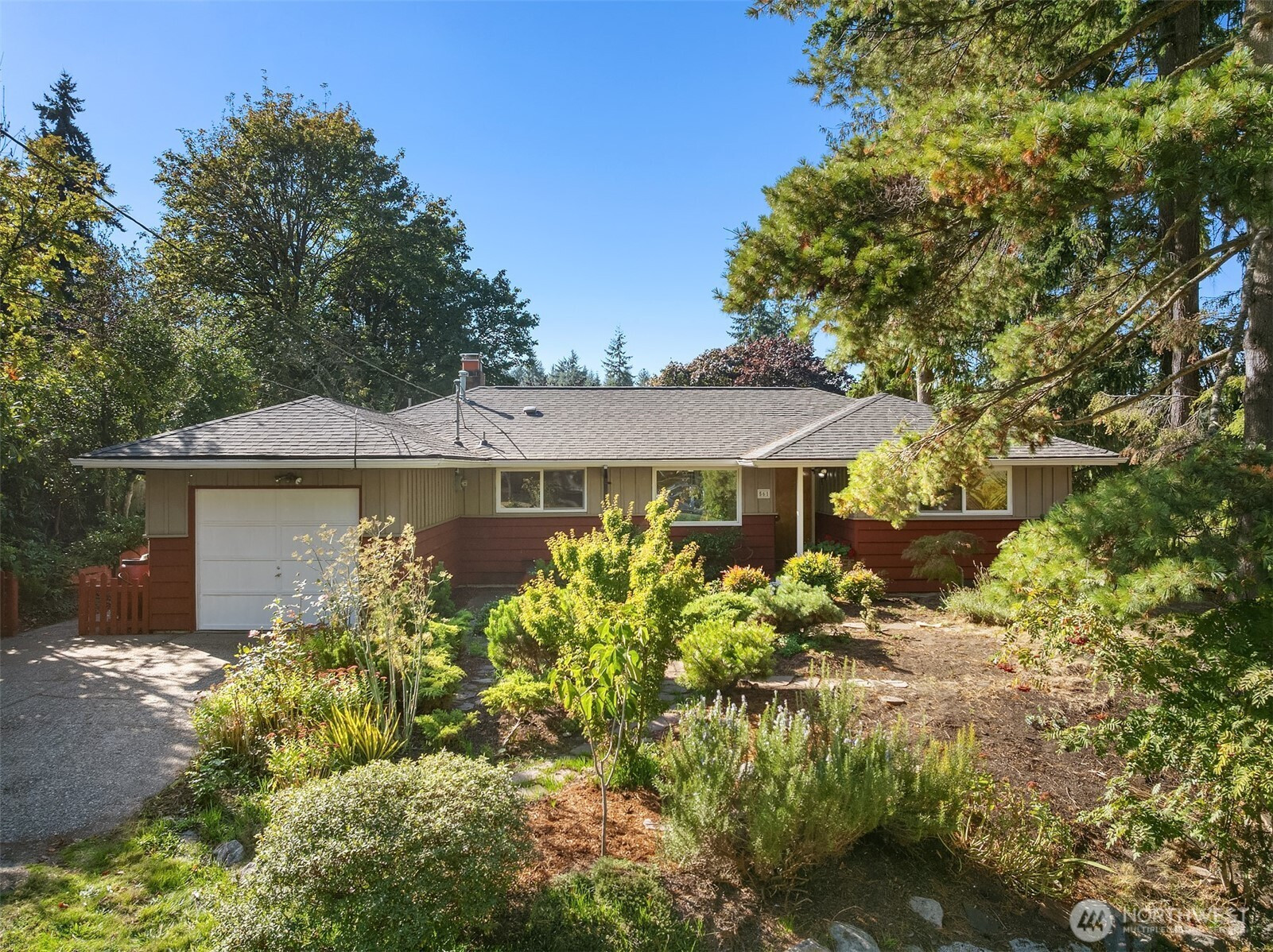 561 N 166th Street, Shoreline, WA 98133