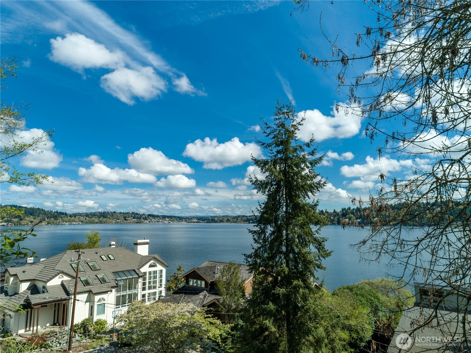 146 xx 40th Avenue NE, Lake Forest Park, WA 98155