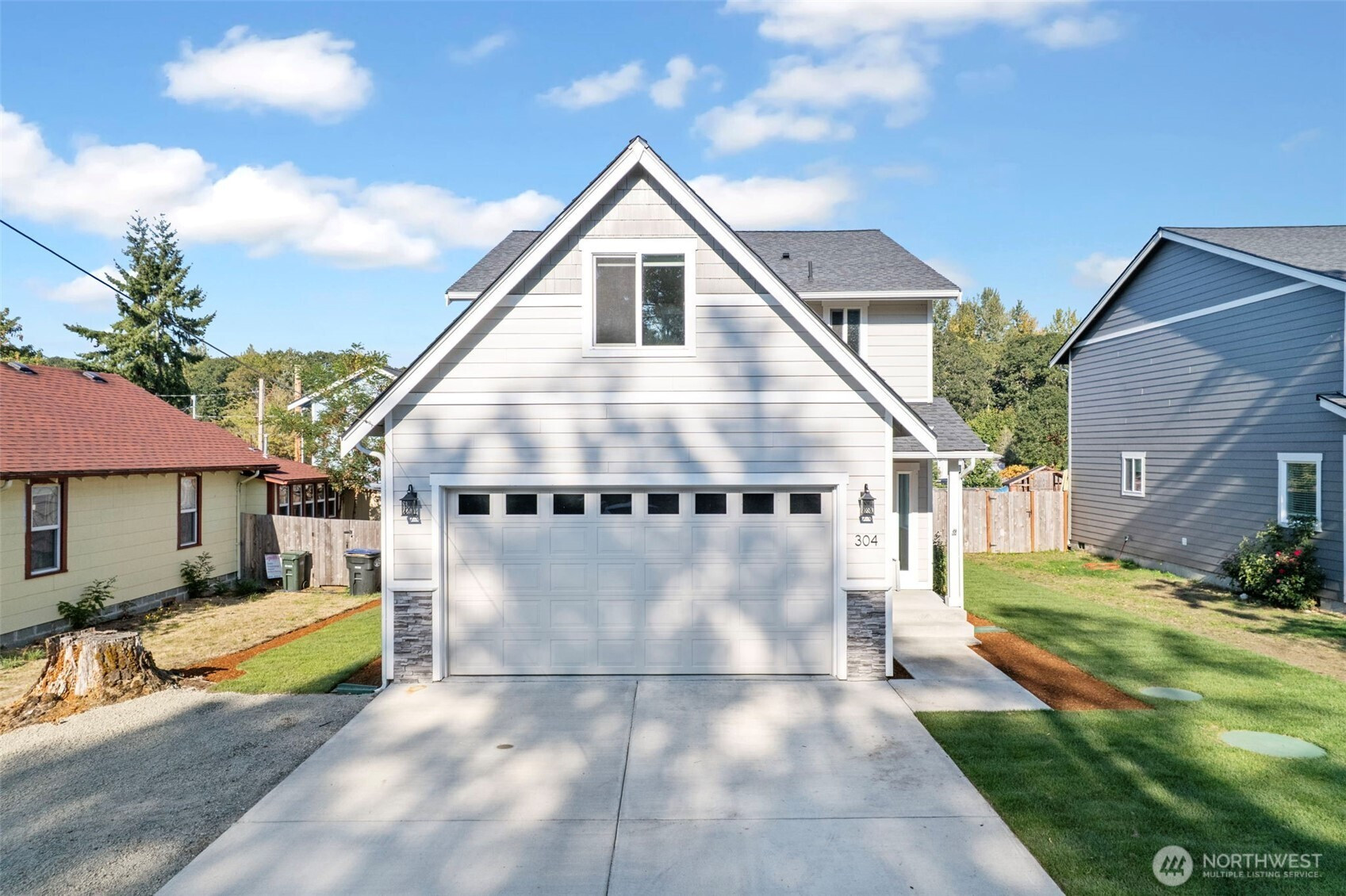 304 Van Trump Avenue E, Yelm, WA 98597