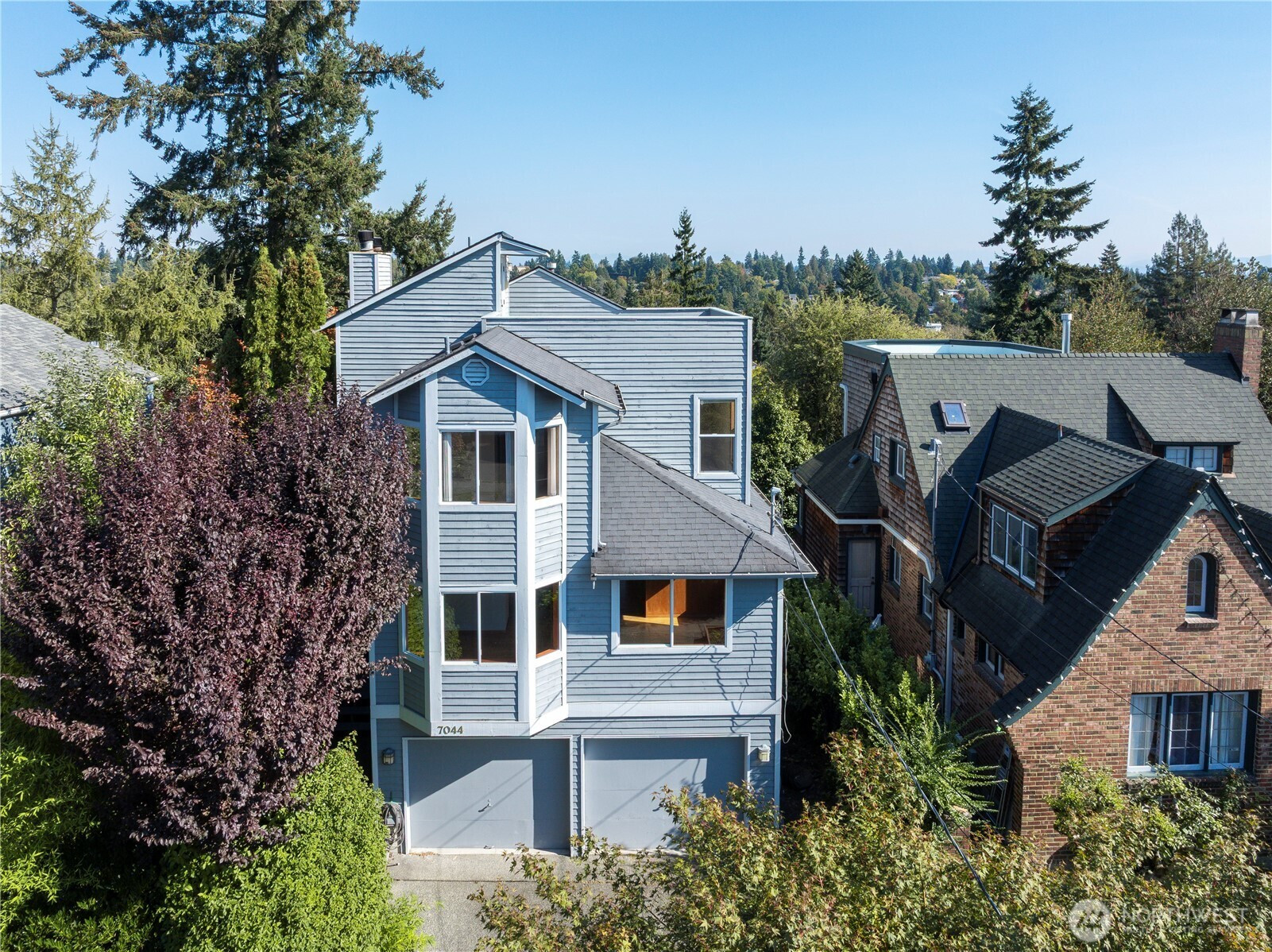 7044 18th Avenue NE, Seattle, WA 98115