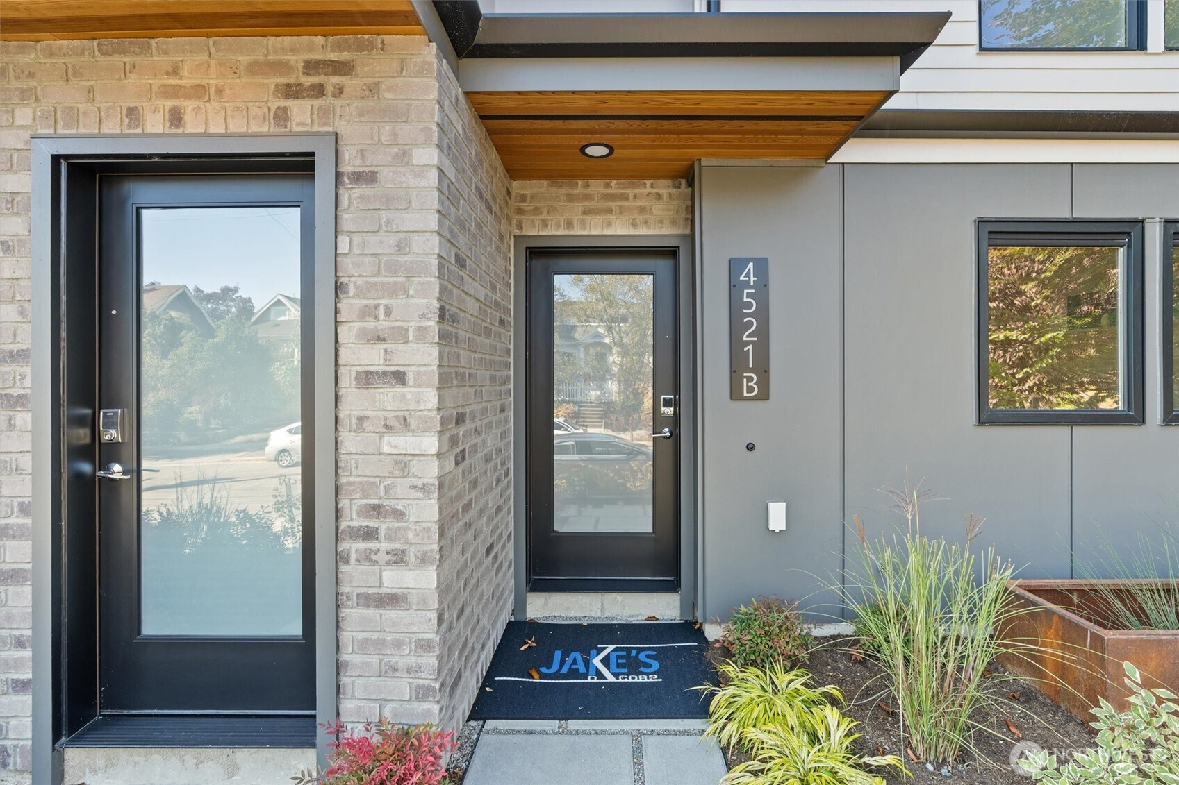 4521 B Bagley Avenue N, Seattle, WA 98103