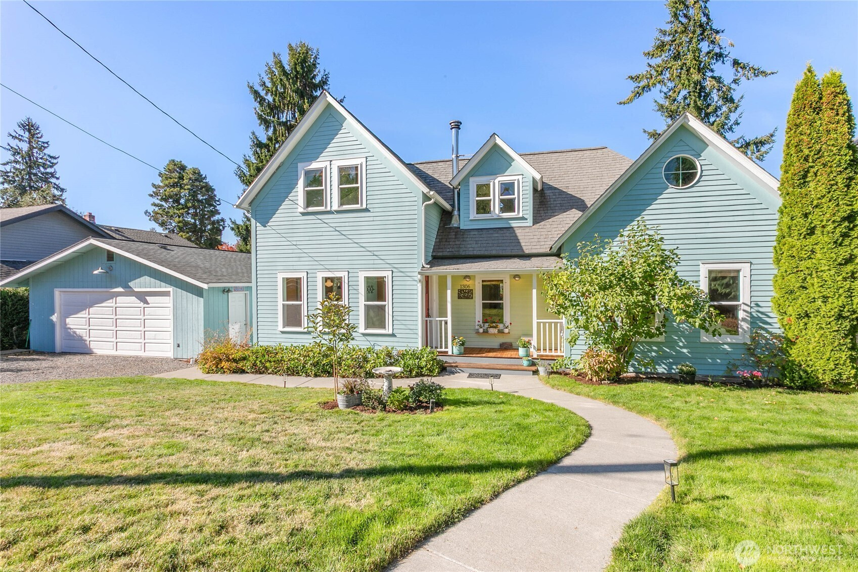 1306 23rd St, Bellingham, WA 98225