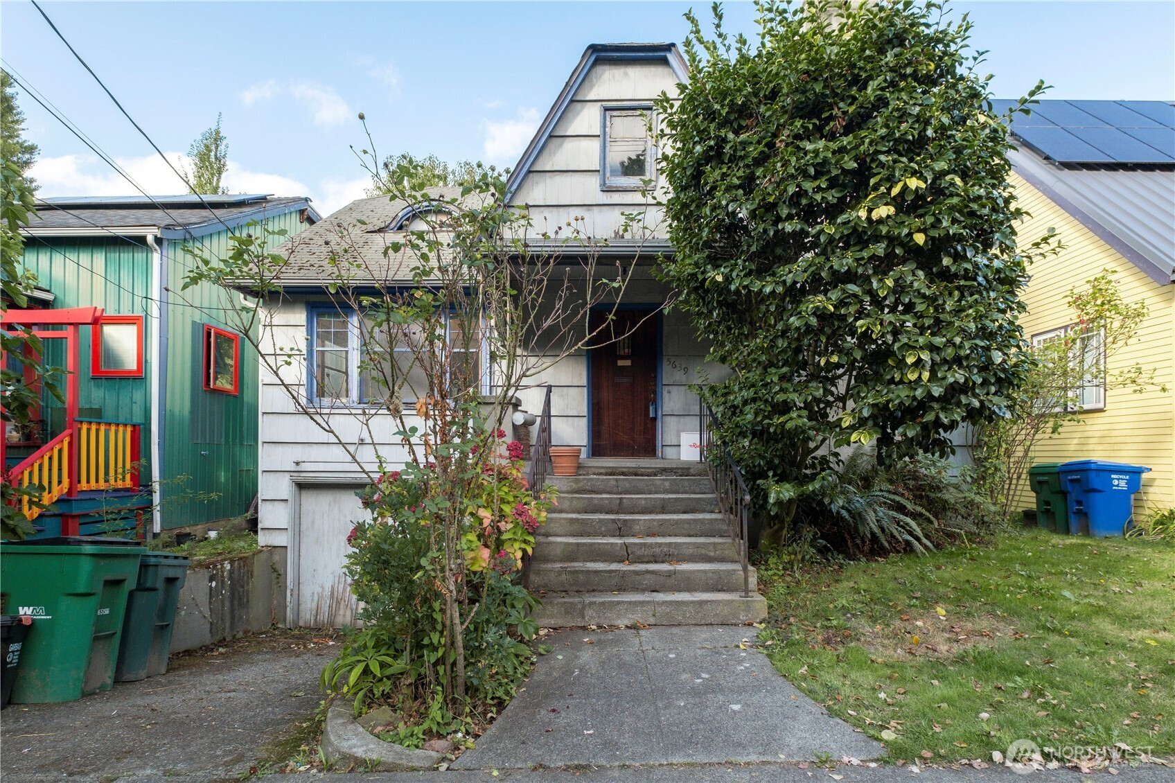 5639 3rd Avenue NW, Seattle, WA 98107