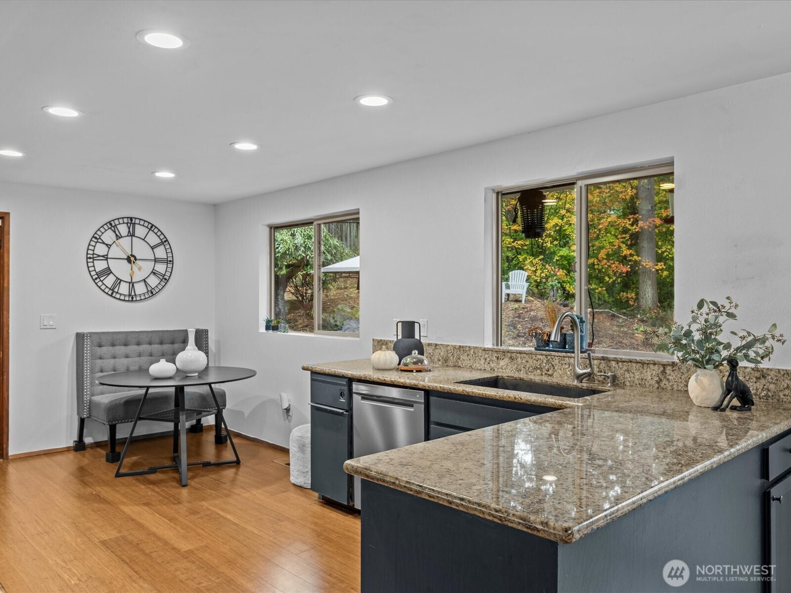 13922 Manor Way, Lynnwood, WA 98087