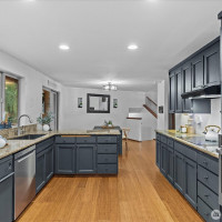 13922 Manor Way, Lynnwood, WA 98087